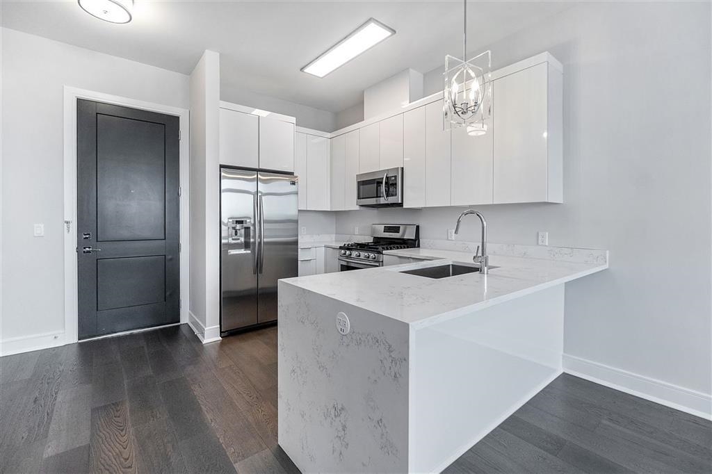 119 PETER ST Unit: 408