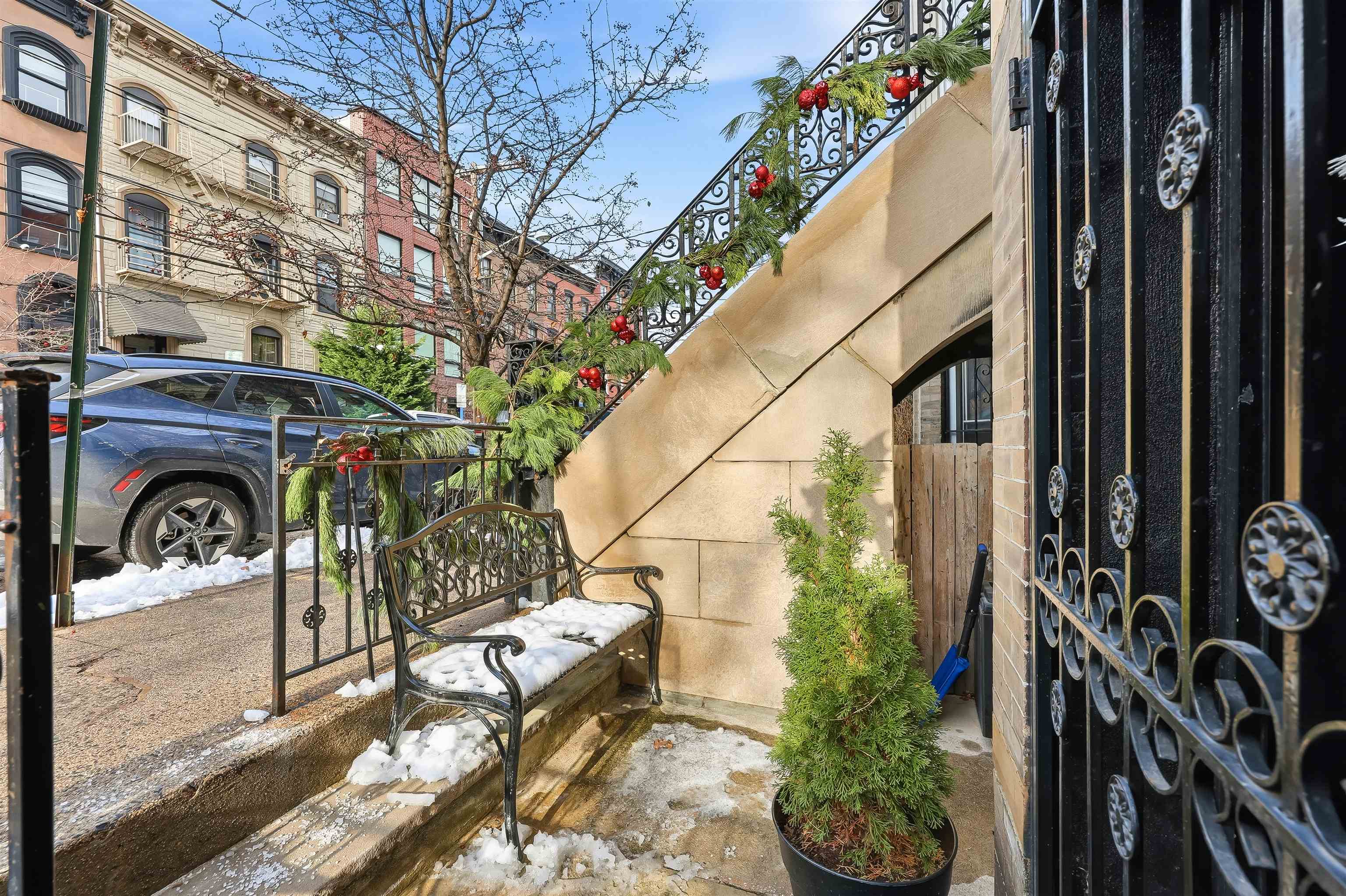 535 BLOOMFIELD ST Unit: BS
