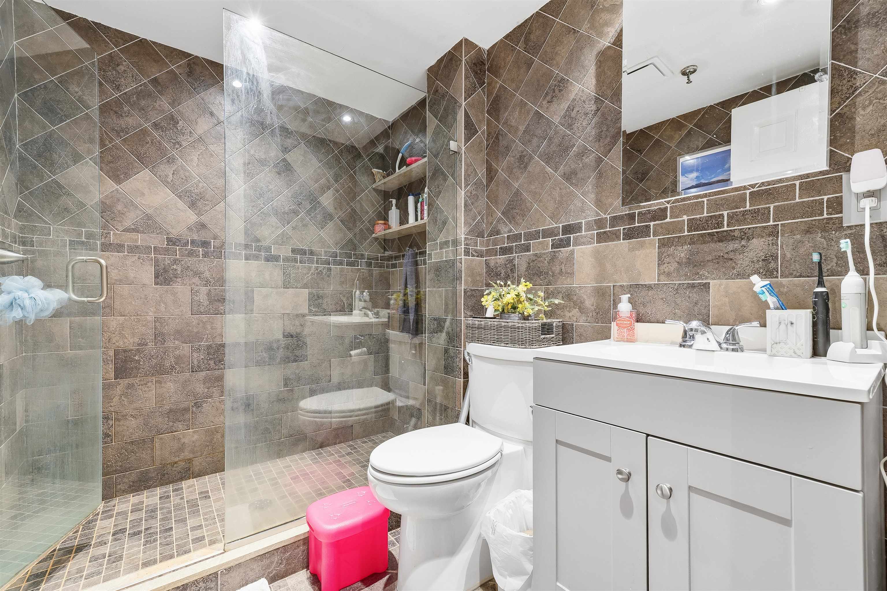 535 BLOOMFIELD ST Unit: BS