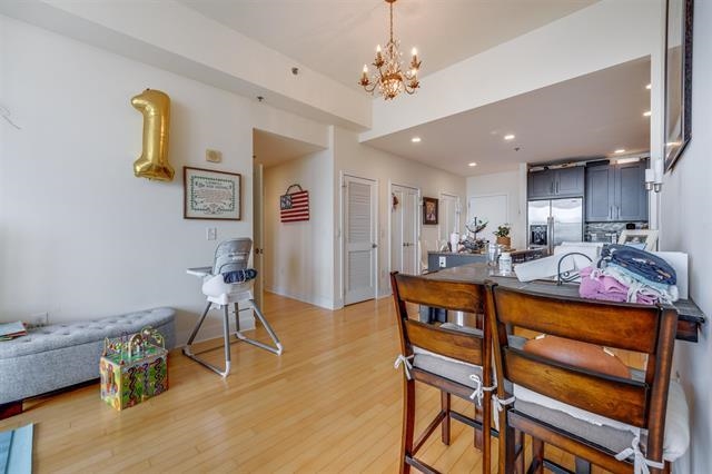 1125 MAXWELL LANE Unit: 1207