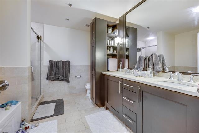 1125 MAXWELL LANE Unit: 1207