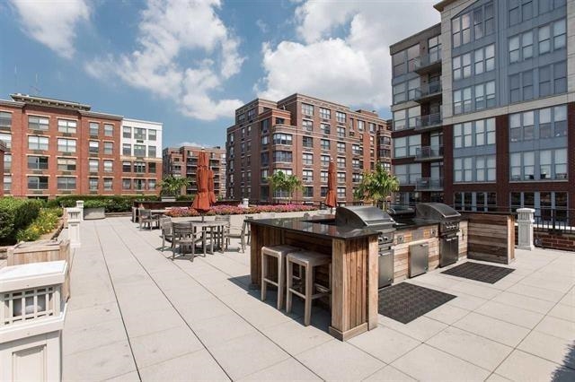 1125 MAXWELL LANE Unit: 1207