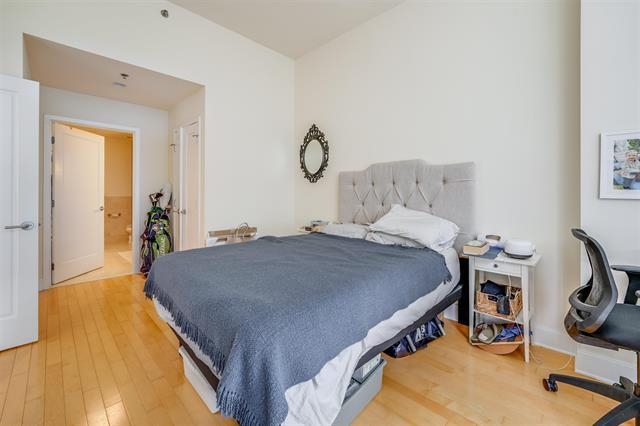 1125 MAXWELL LANE Unit: 1207