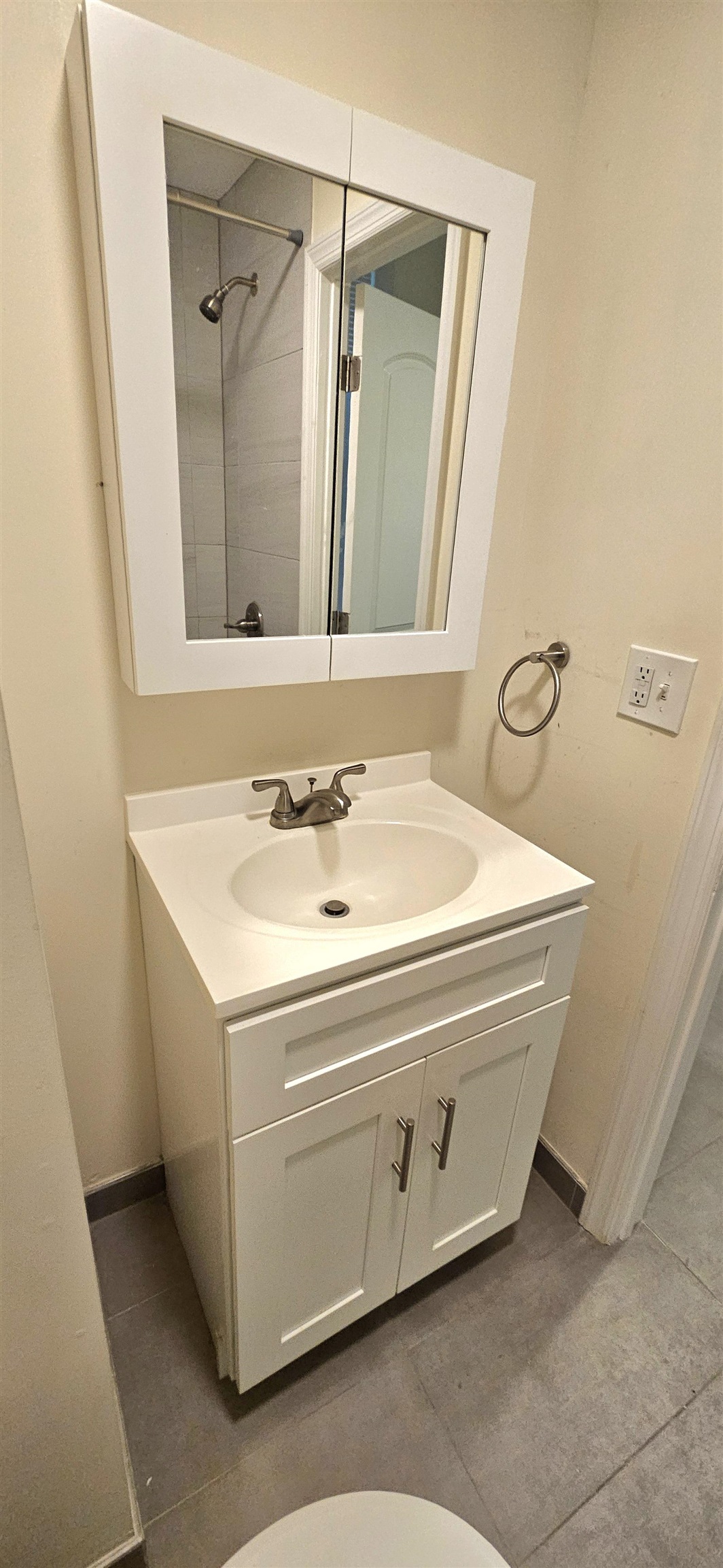 327 JACKSON ST Unit: 3