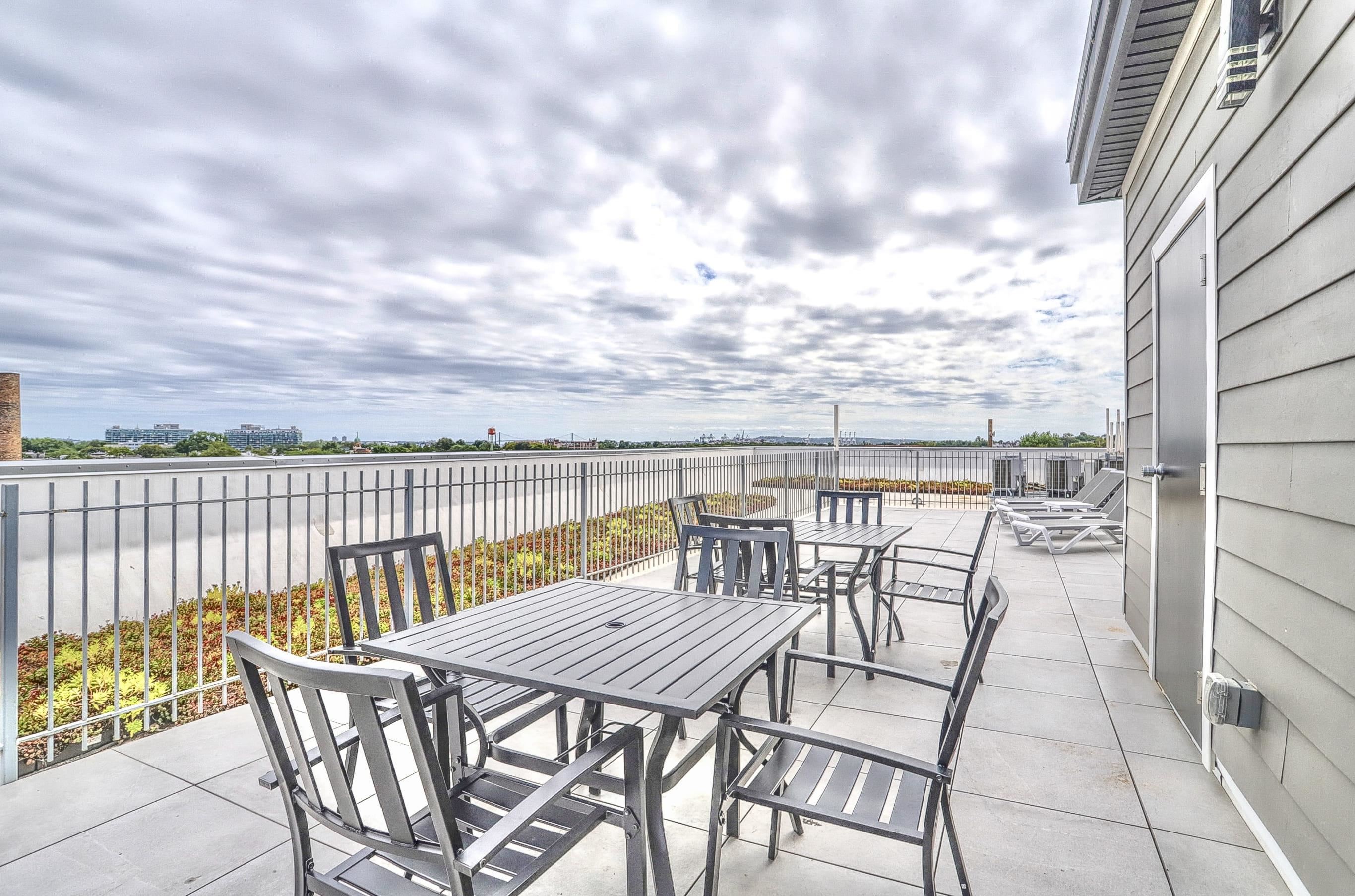 475 COMMUNIPAW AVE Unit: 408