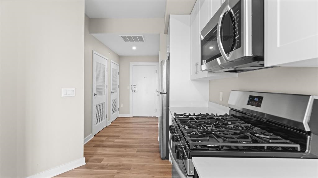 475 COMMUNIPAW AVE Unit: 408