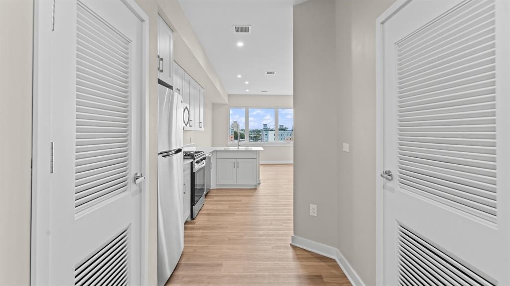 475 COMMUNIPAW AVE Unit: 408