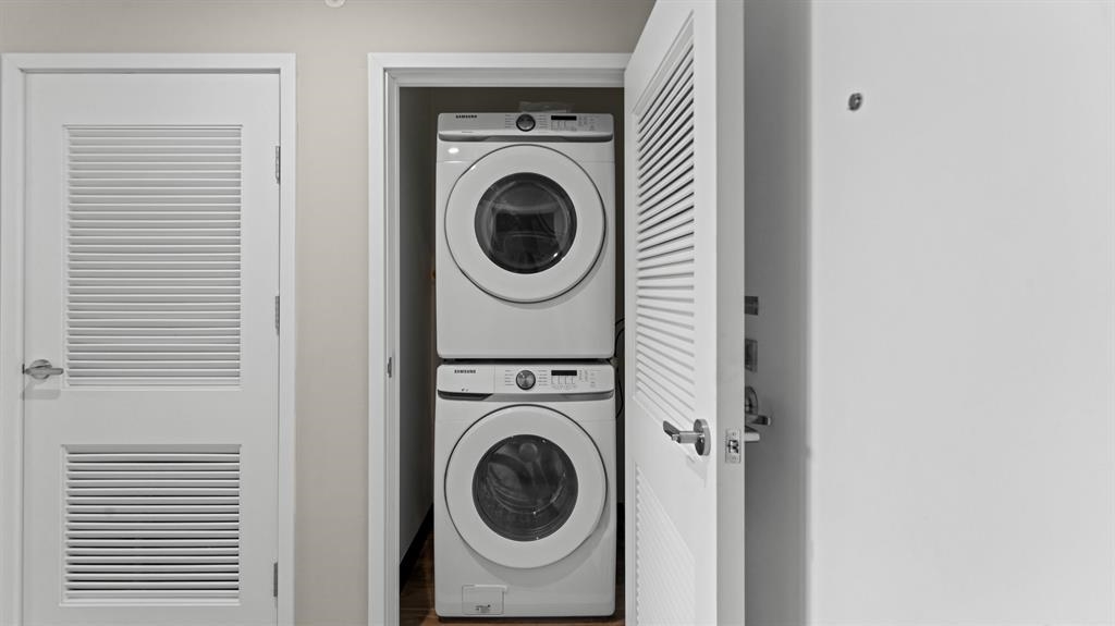 475 COMMUNIPAW AVE Unit: 408