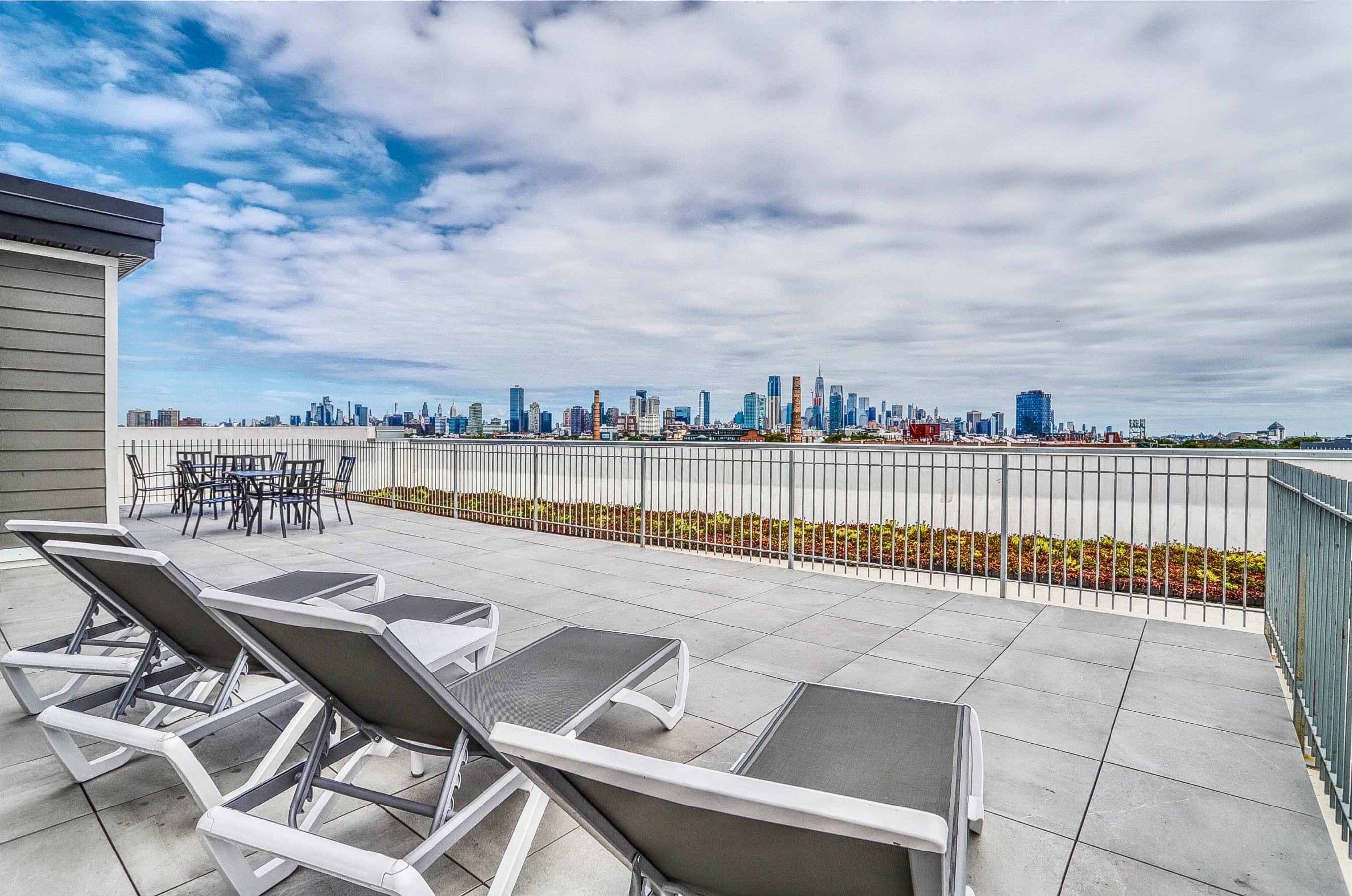 475 COMMUNIPAW AVE Unit: 408