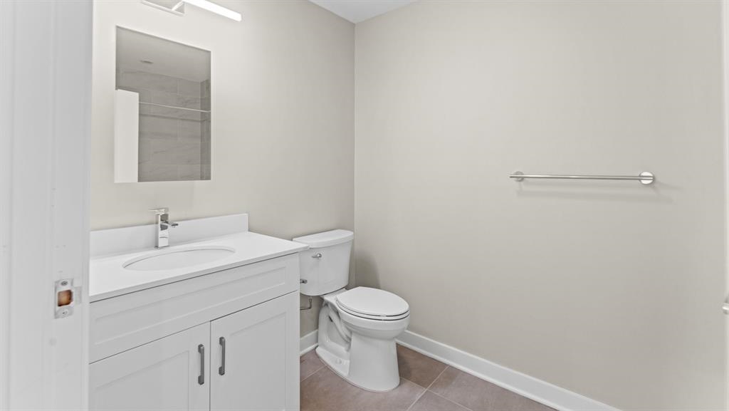 475 COMMUNIPAW AVE Unit: 408