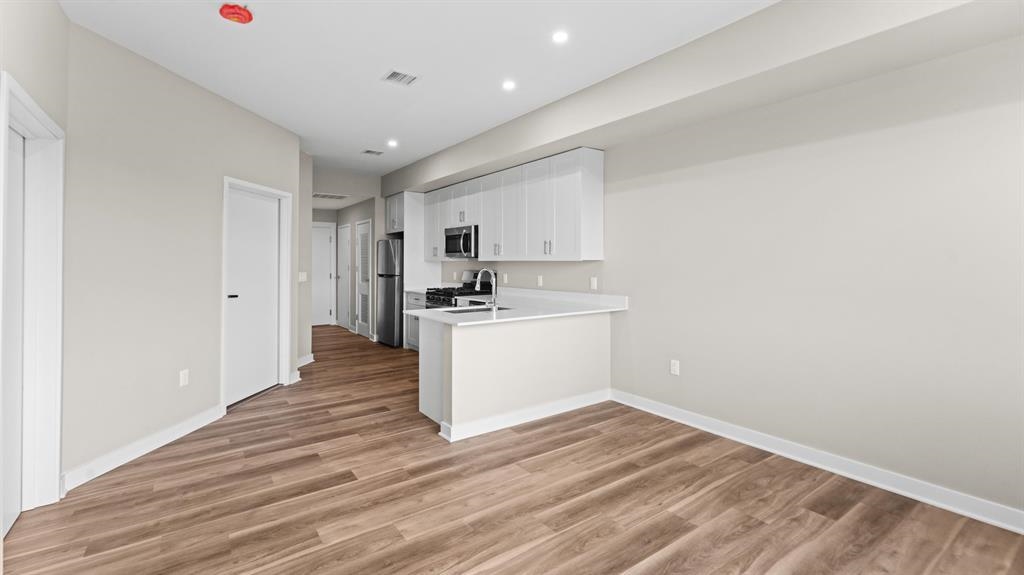 475 COMMUNIPAW AVE Unit: 408