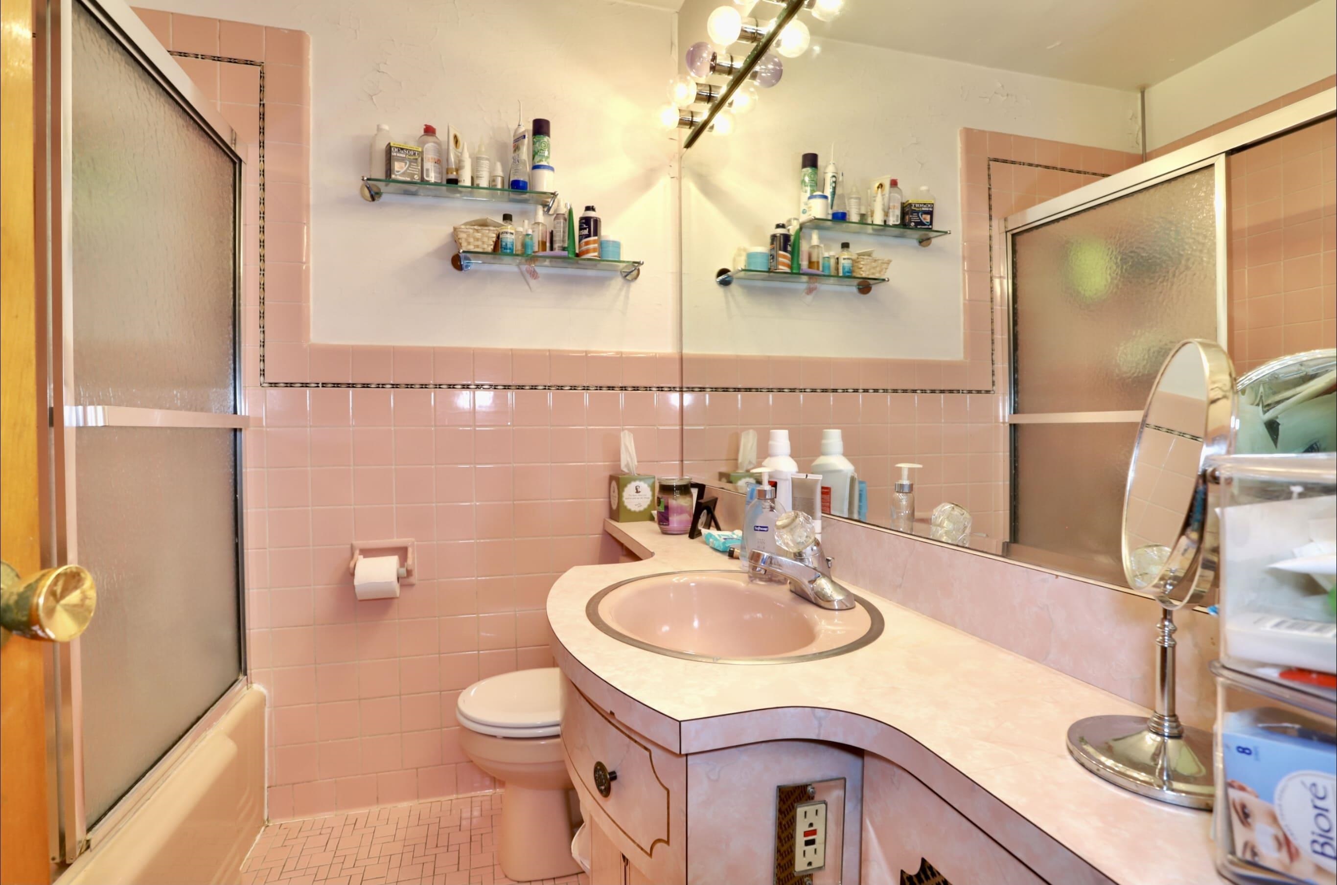 816 BLOOMFIELD ST Unit: 1