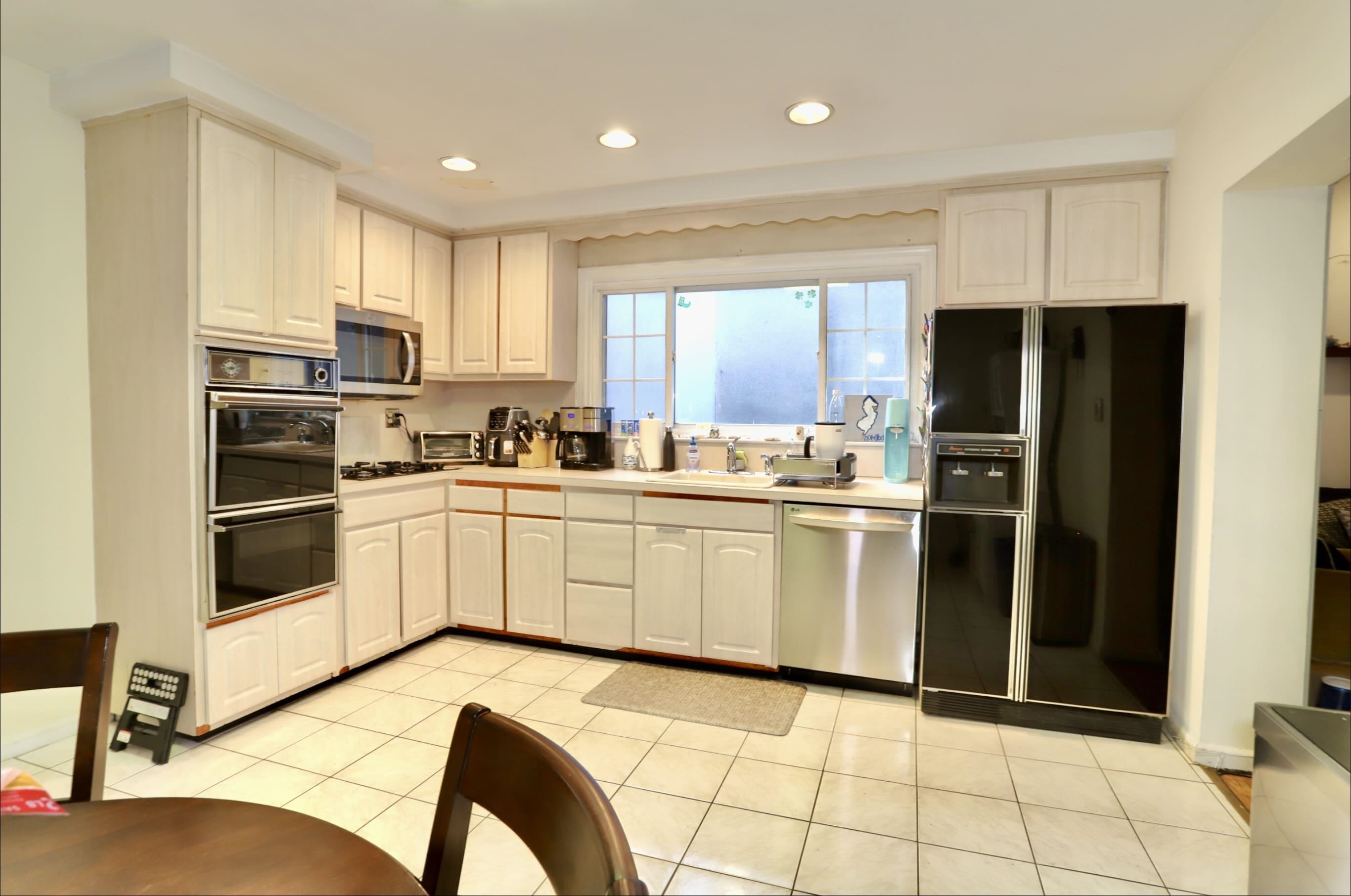 816 BLOOMFIELD ST Unit: 1