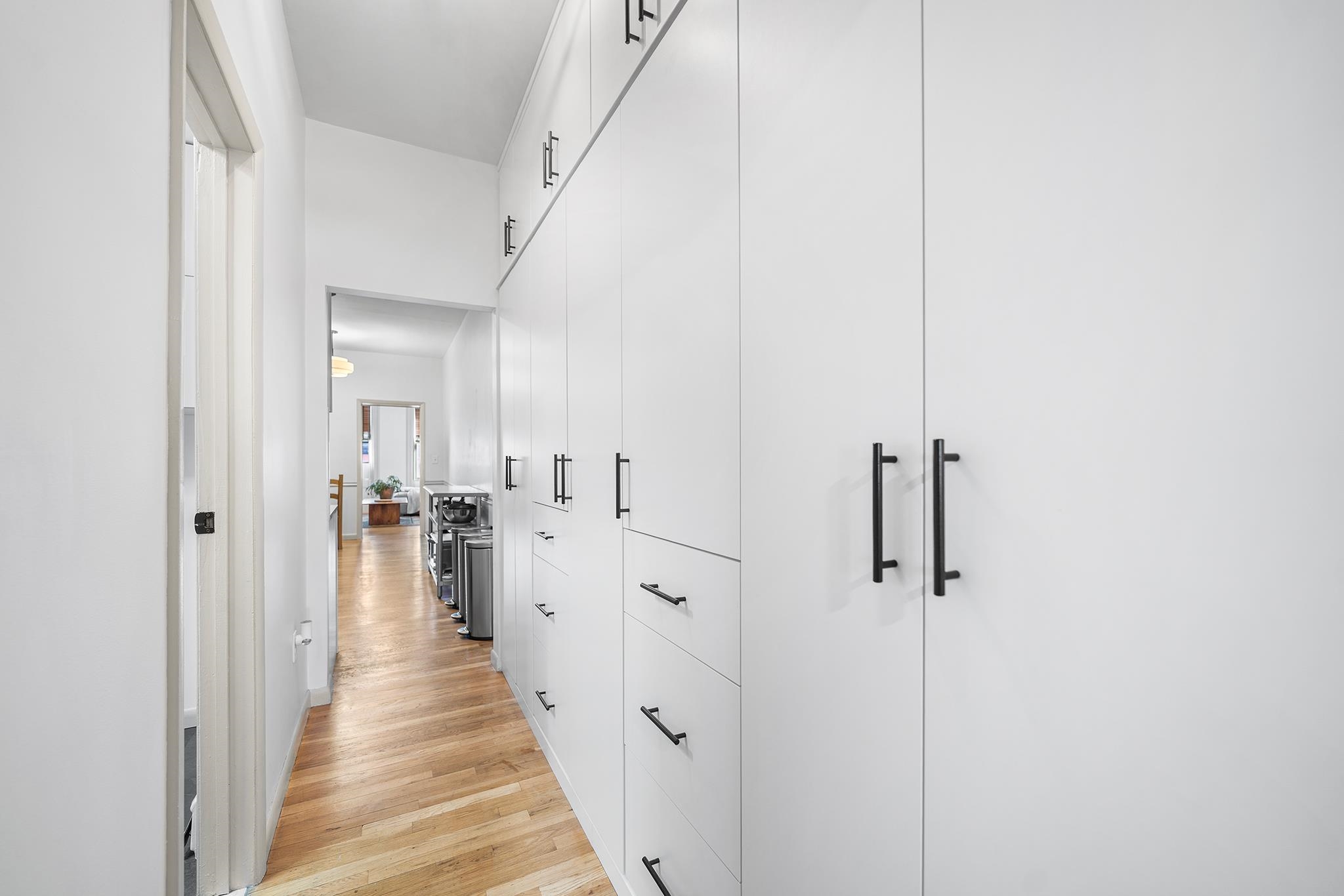 816 WILLOW AVE Unit: 3R