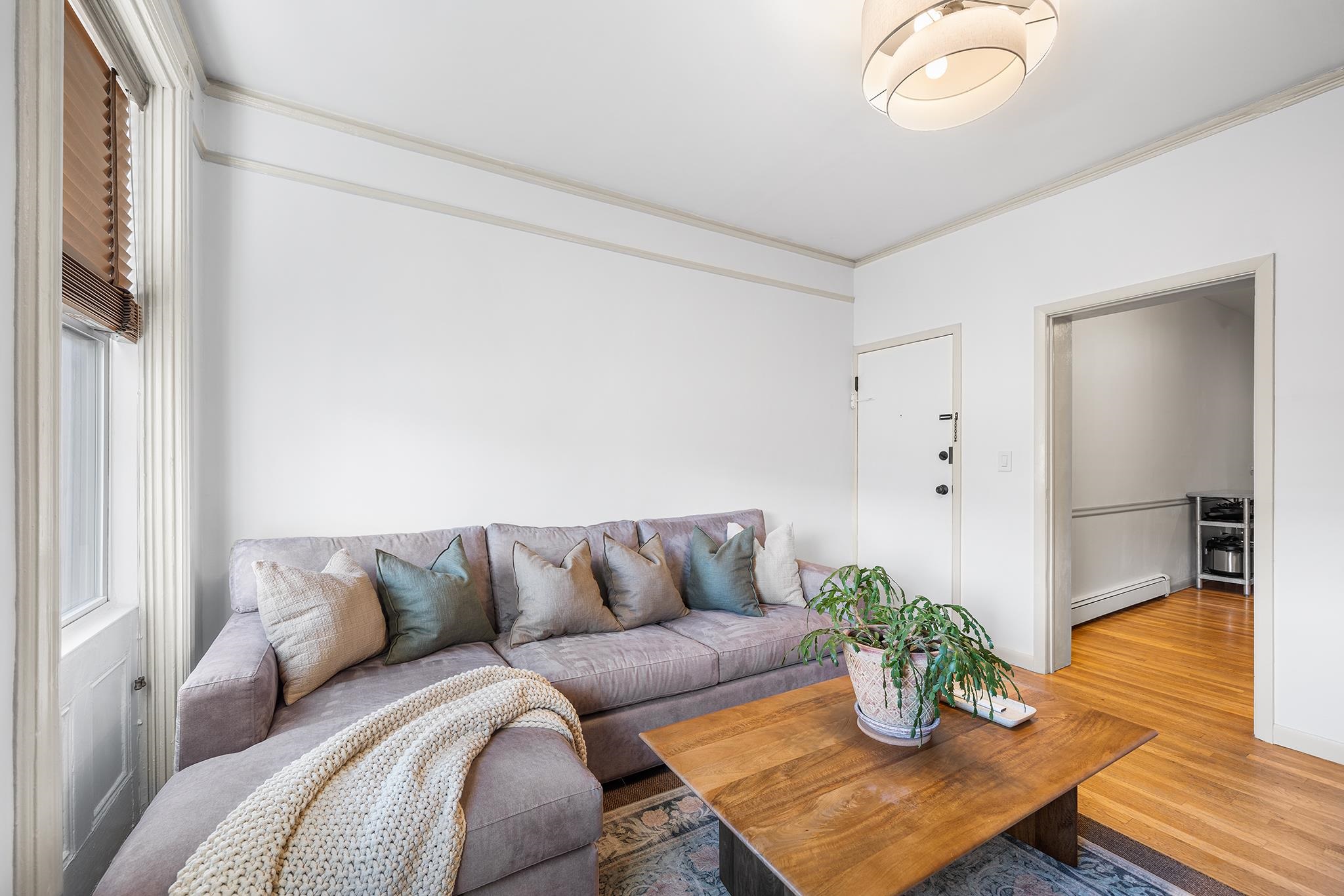 816 WILLOW AVE Unit: 3R