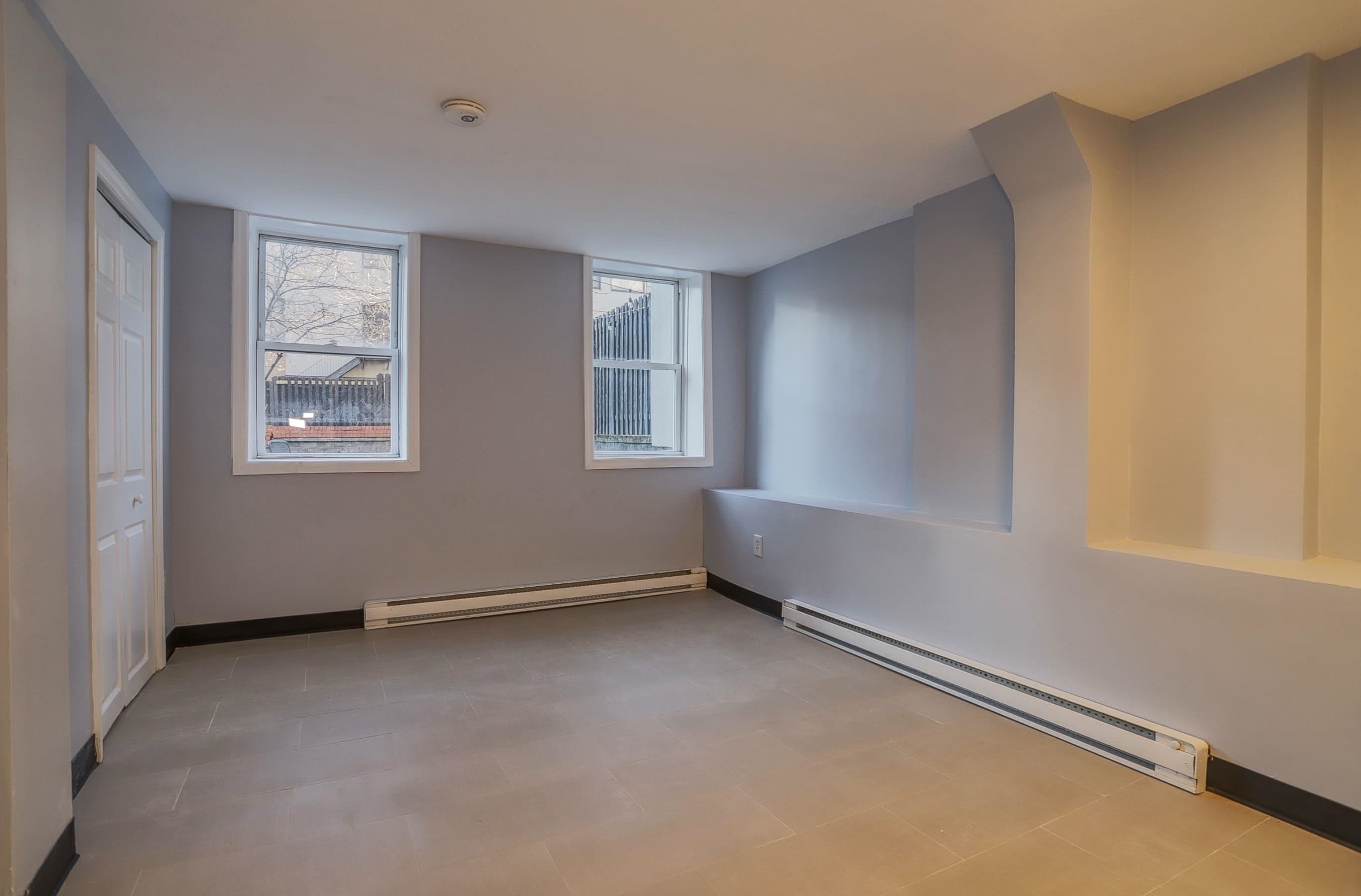 320 JEFFERSON ST Unit: GRR