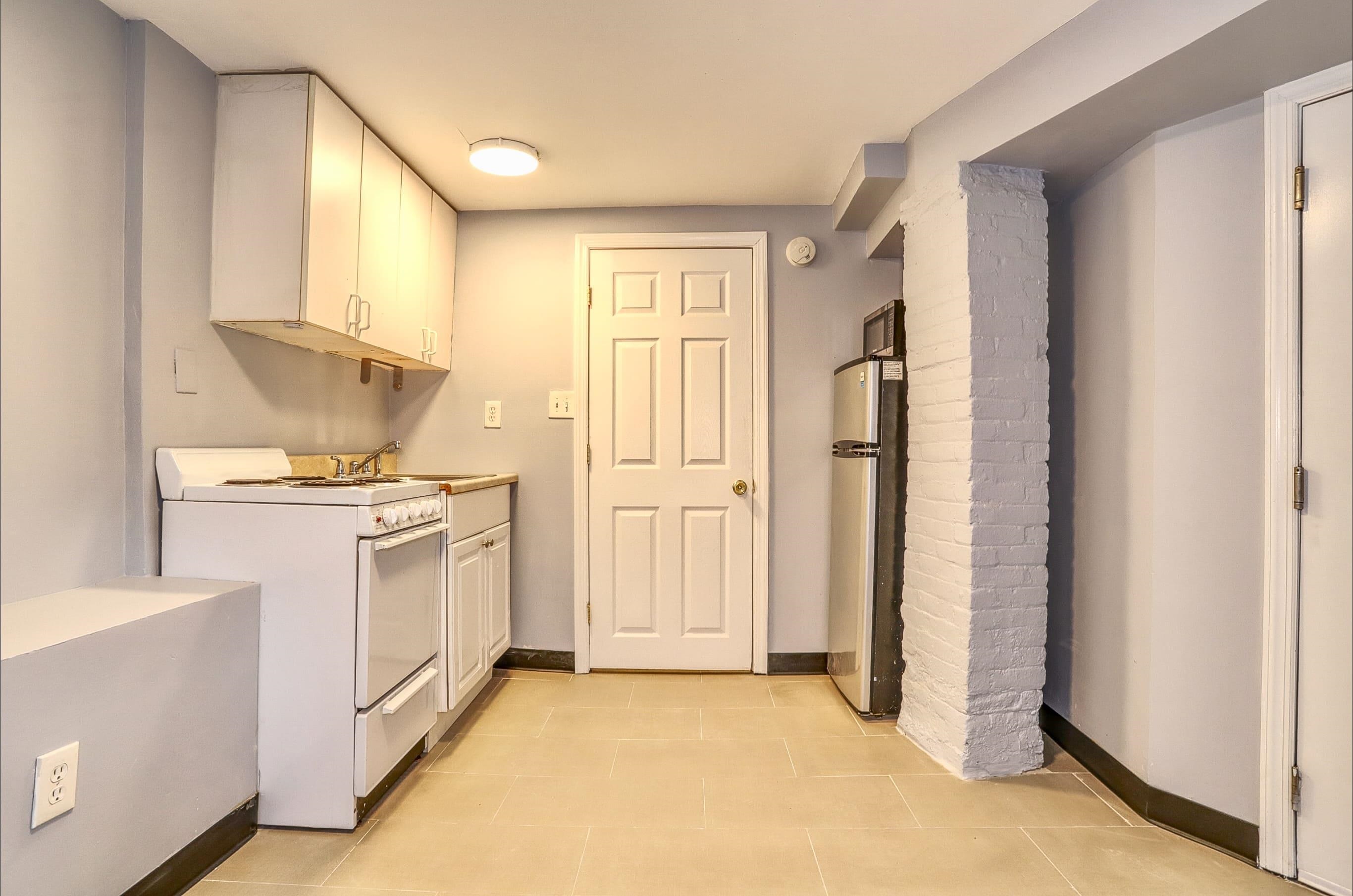 320 JEFFERSON ST Unit: GRR