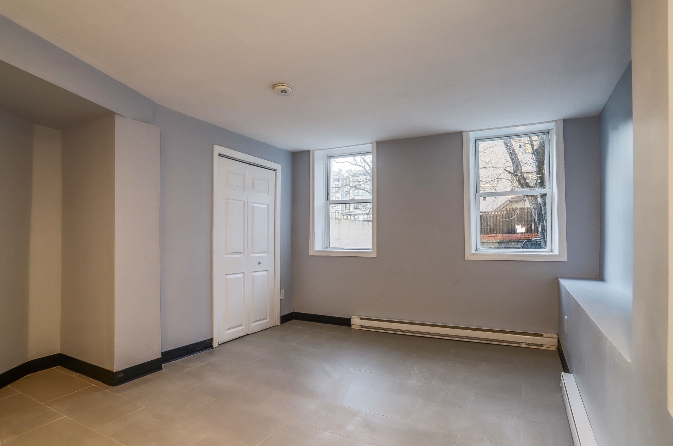 320 JEFFERSON ST Unit: GRR