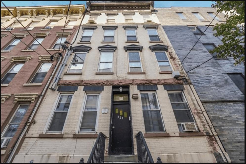 320 JEFFERSON ST Unit: GRR