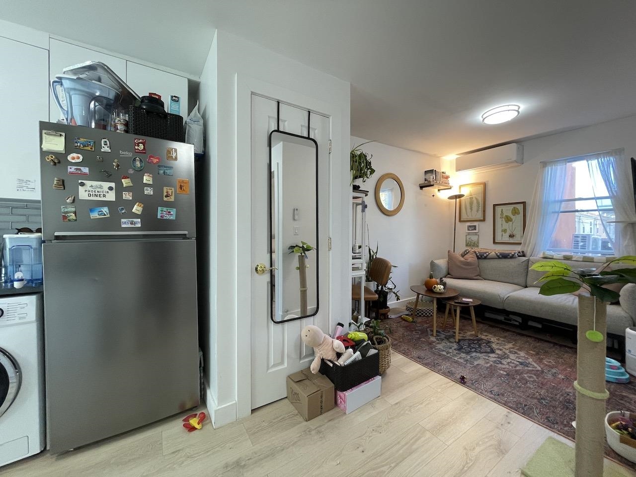 379 MONMOUTH ST Unit: 1
