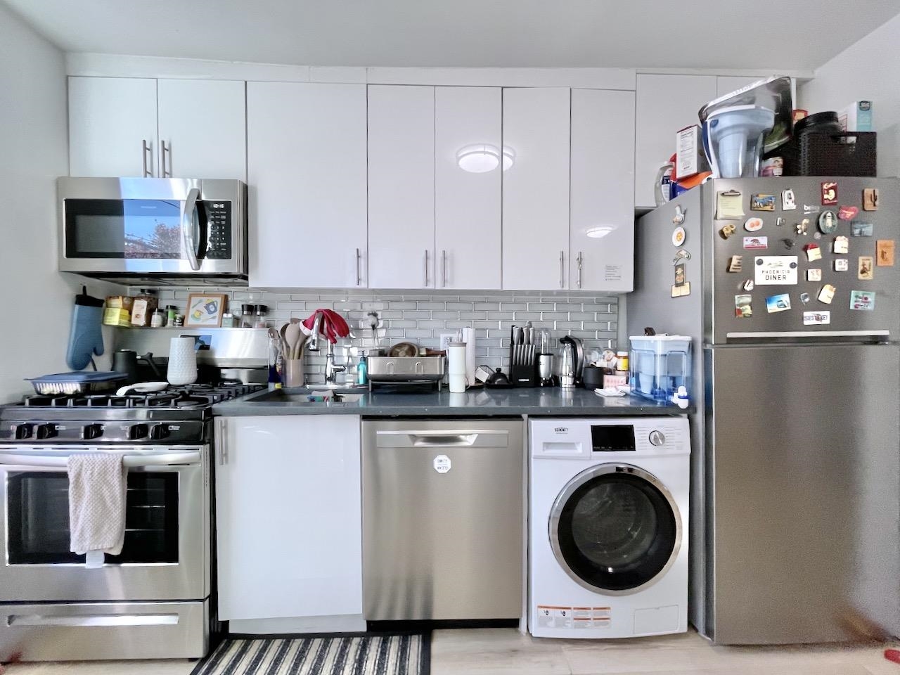 379 MONMOUTH ST Unit: 1