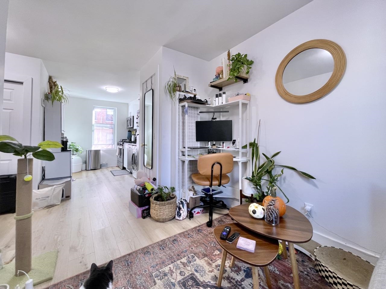 379 MONMOUTH ST Unit: 1