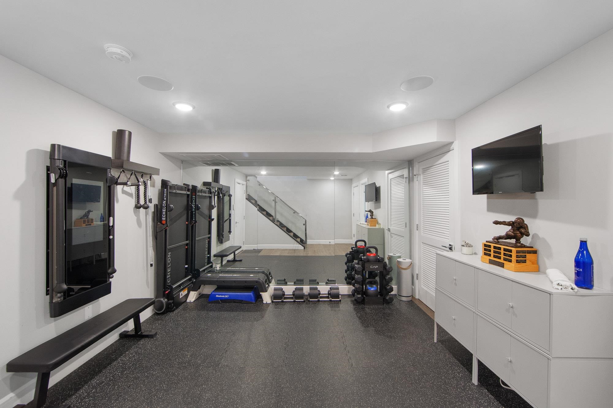 606 UNDERCLIFF AVE