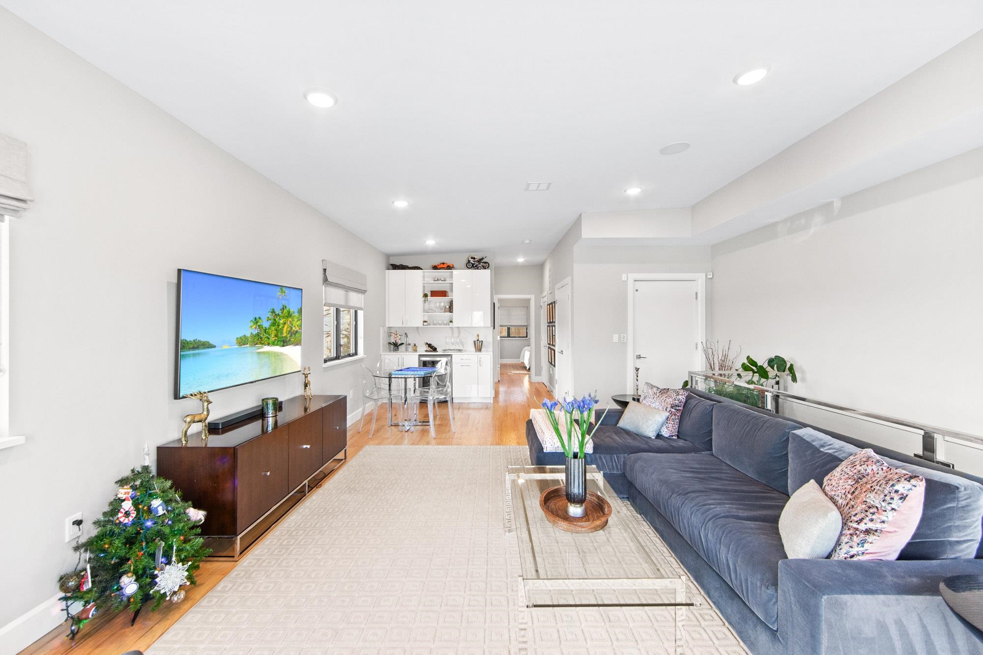 606 UNDERCLIFF AVE
