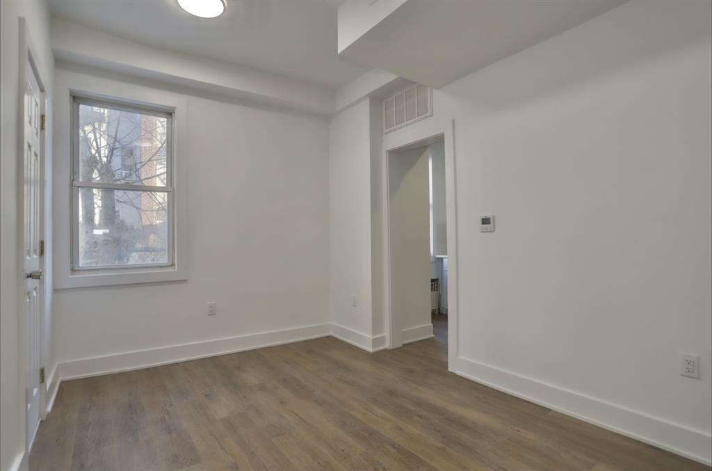 517 WILLOW AVE Unit: 3R