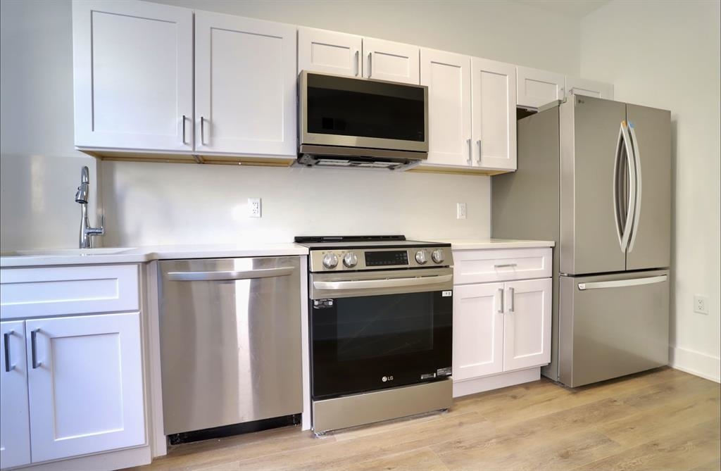 517 WILLOW AVE Unit: 3R