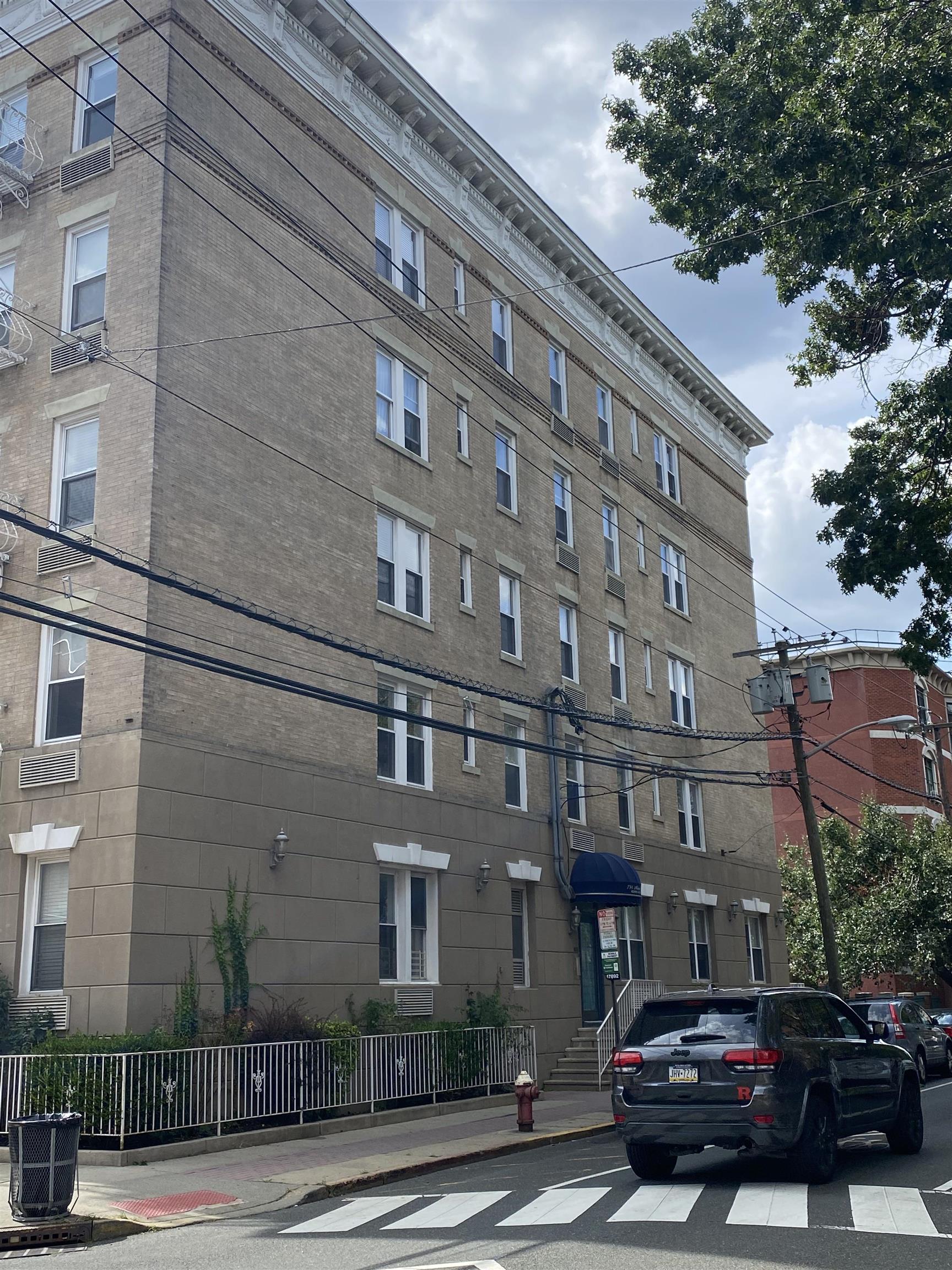 734 ADAMS ST Unit: 5C