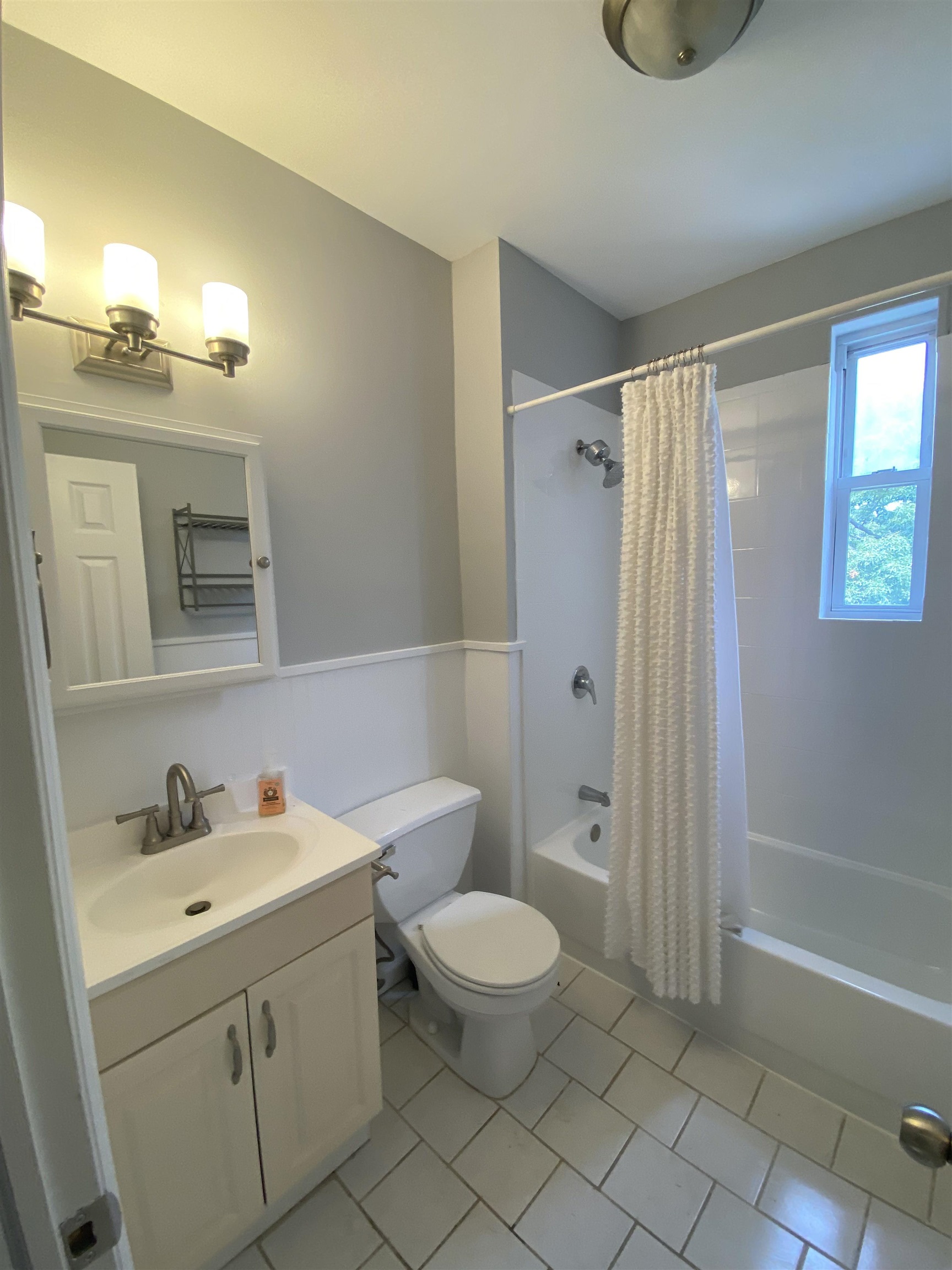 734 ADAMS ST Unit: 5C