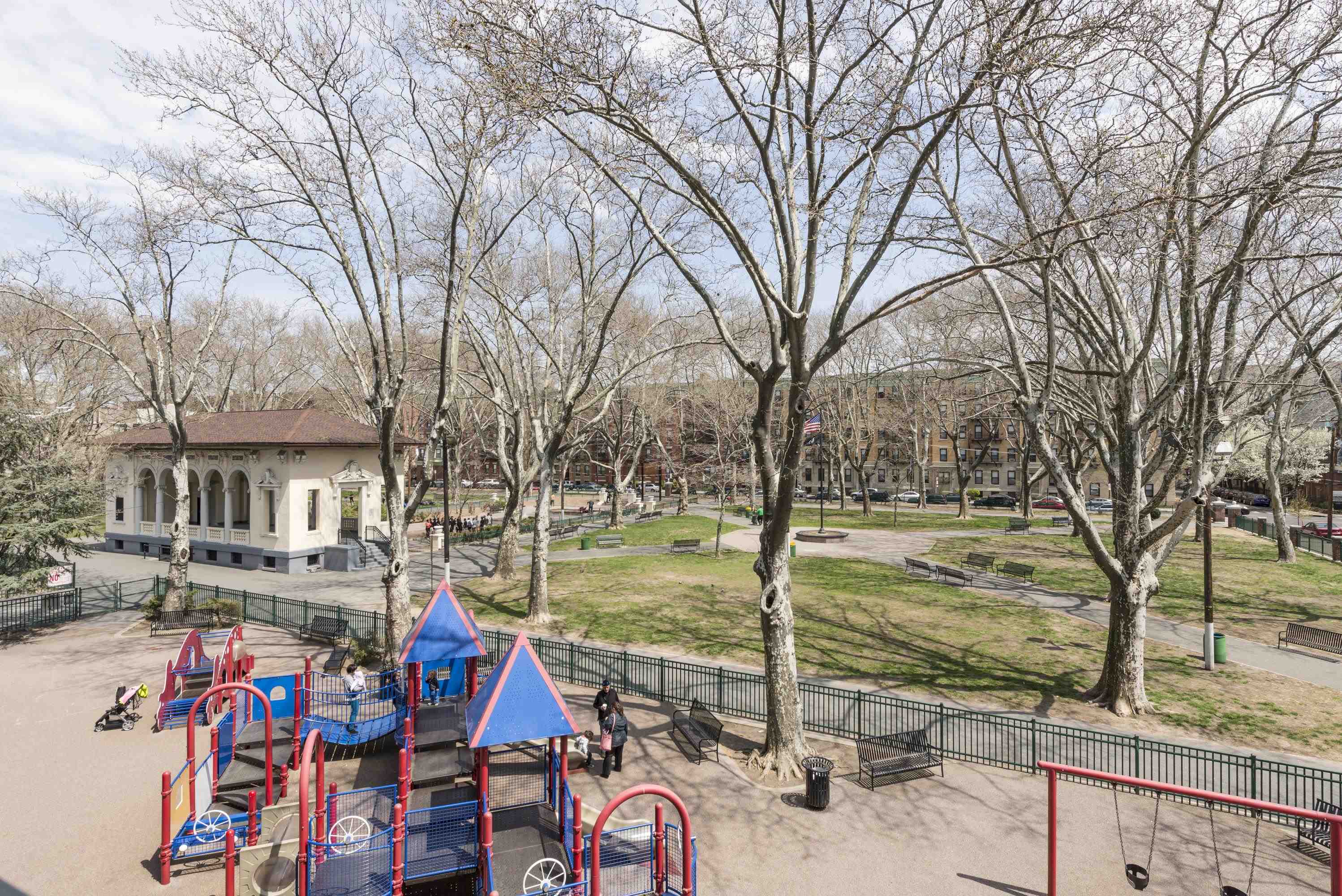 402 9TH ST Unit: E3J