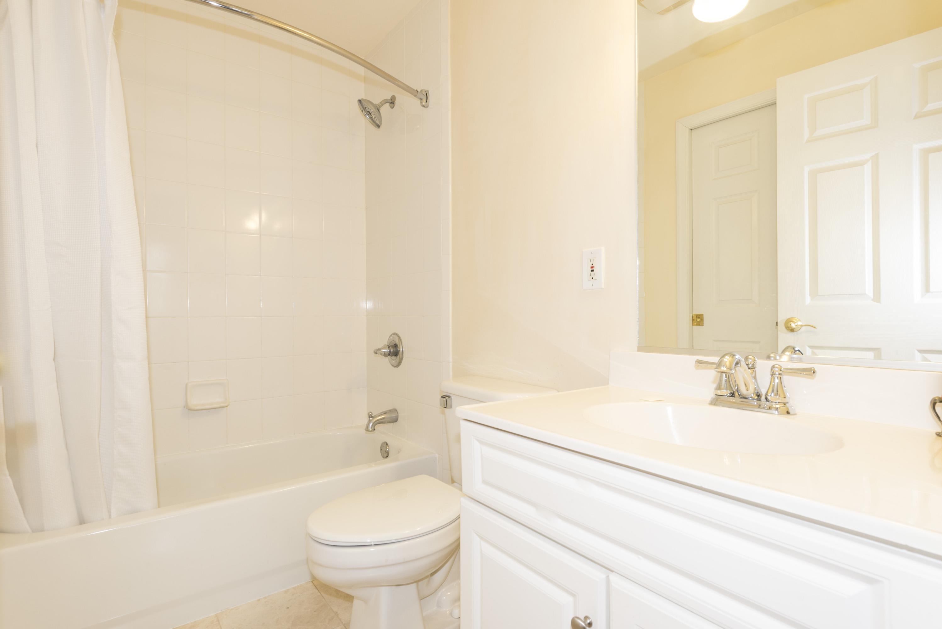 402 9TH ST Unit: E3J