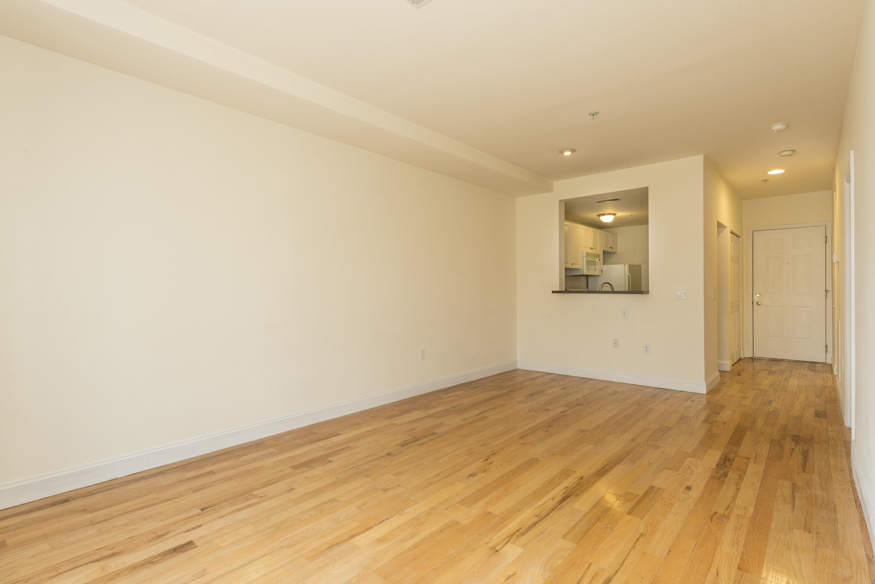 402 9TH ST Unit: E3J