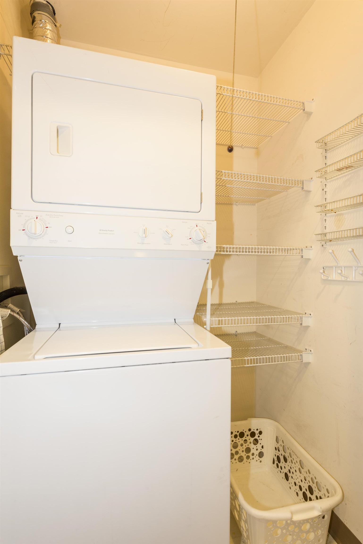 402 9TH ST Unit: E3J