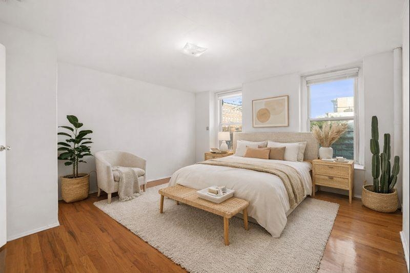 1040 WILLOW AVE Unit: 3