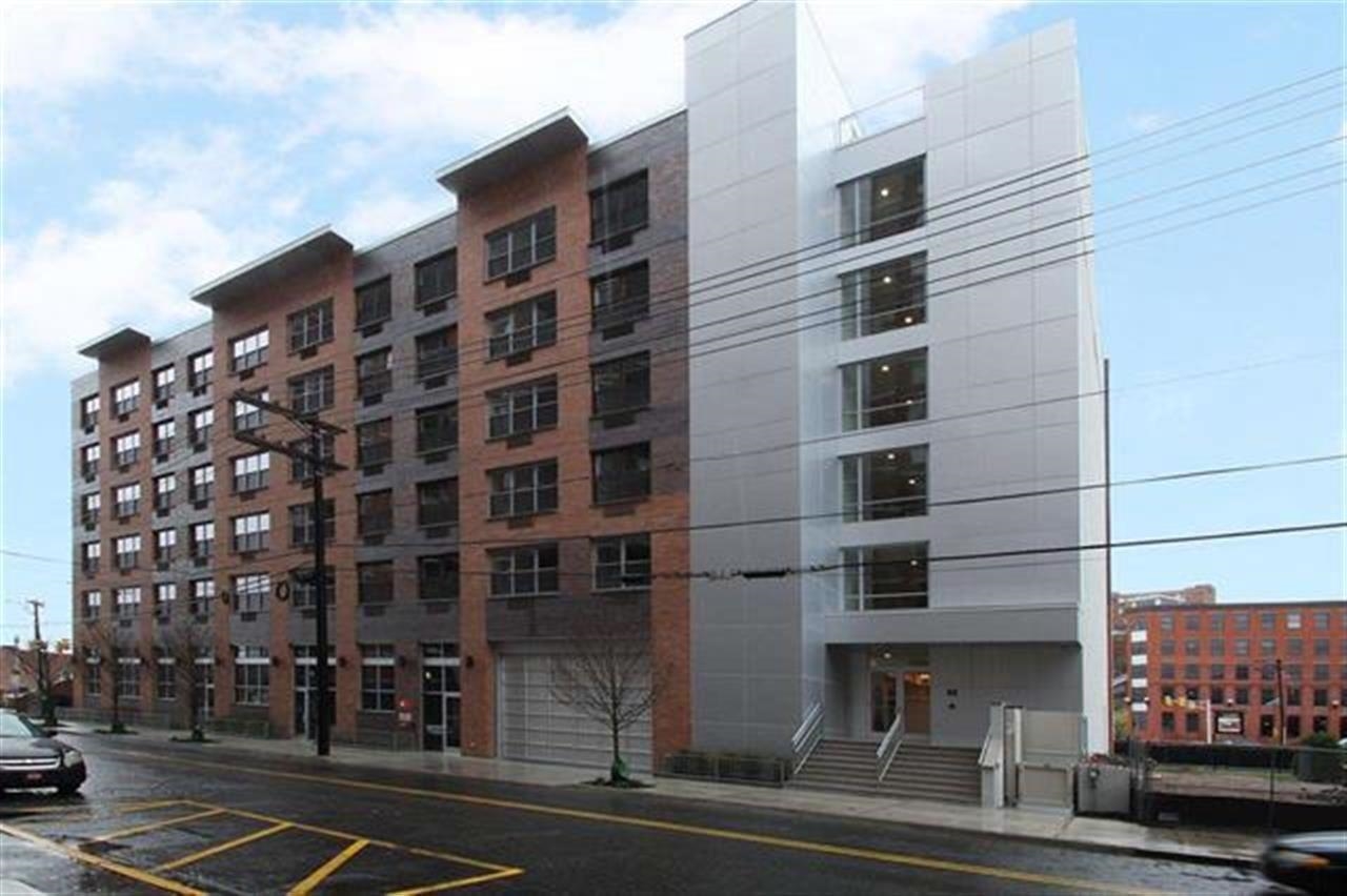 100 MARSHALL ST Unit: 403