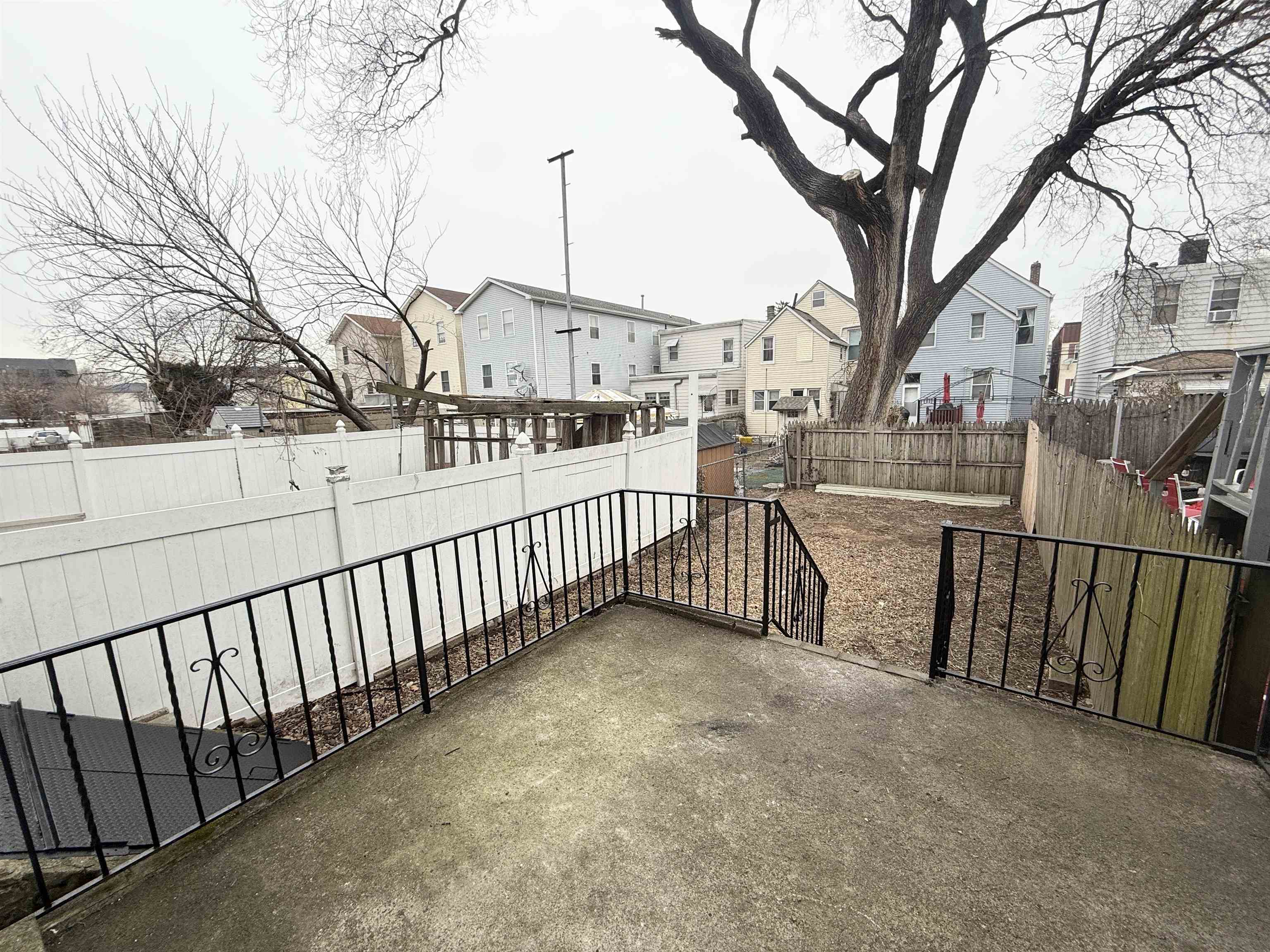 294 VIRGINIA AVE Unit: 1