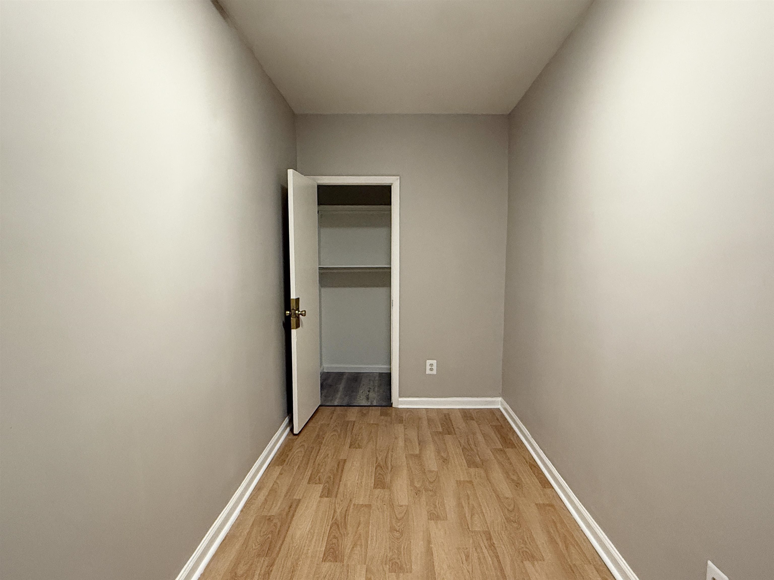 294 VIRGINIA AVE Unit: 1