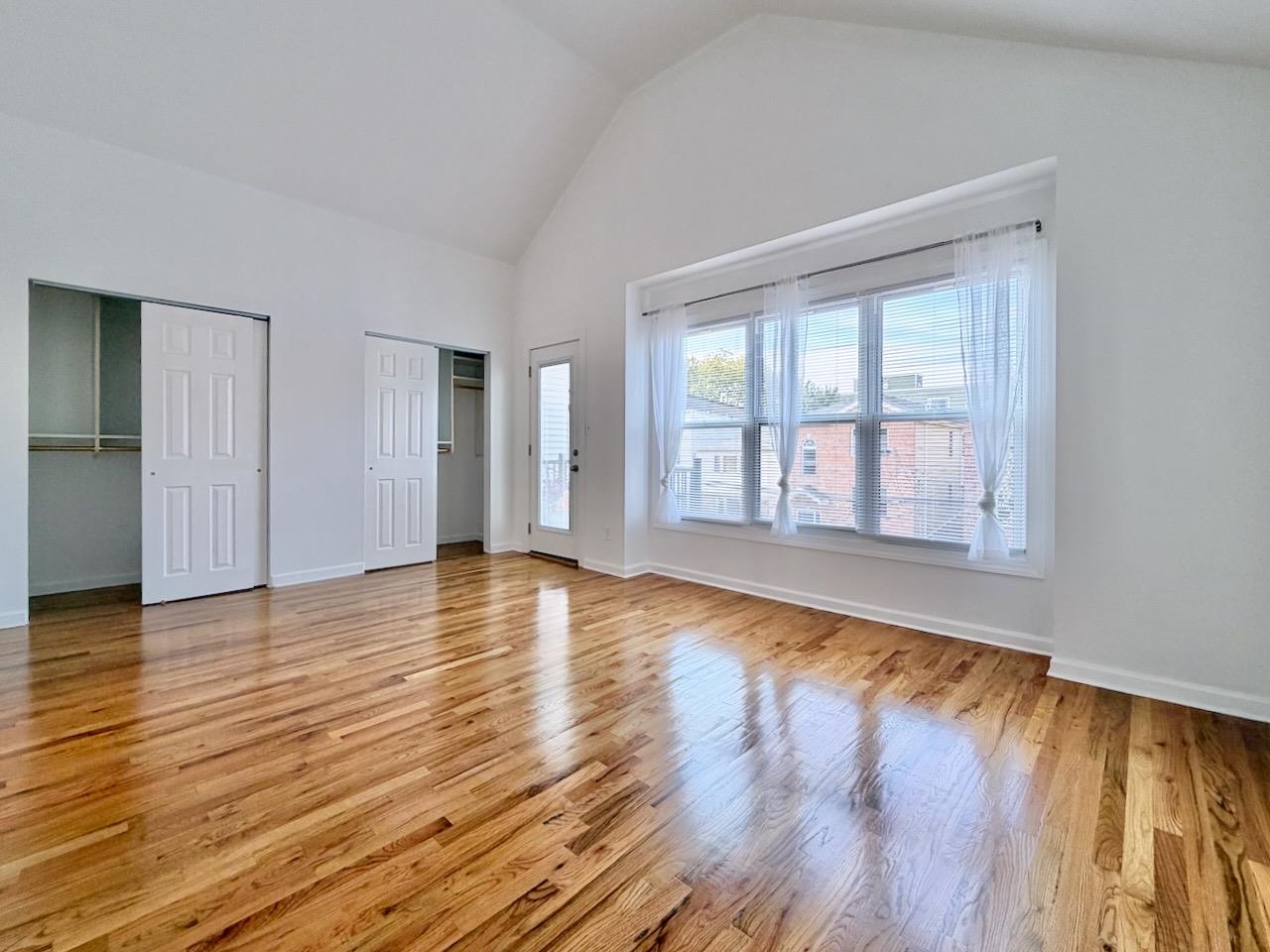 126 OGDEN AVE Unit: PH