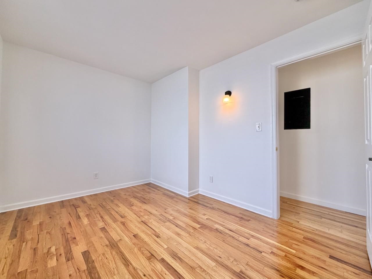 126 OGDEN AVE Unit: PH