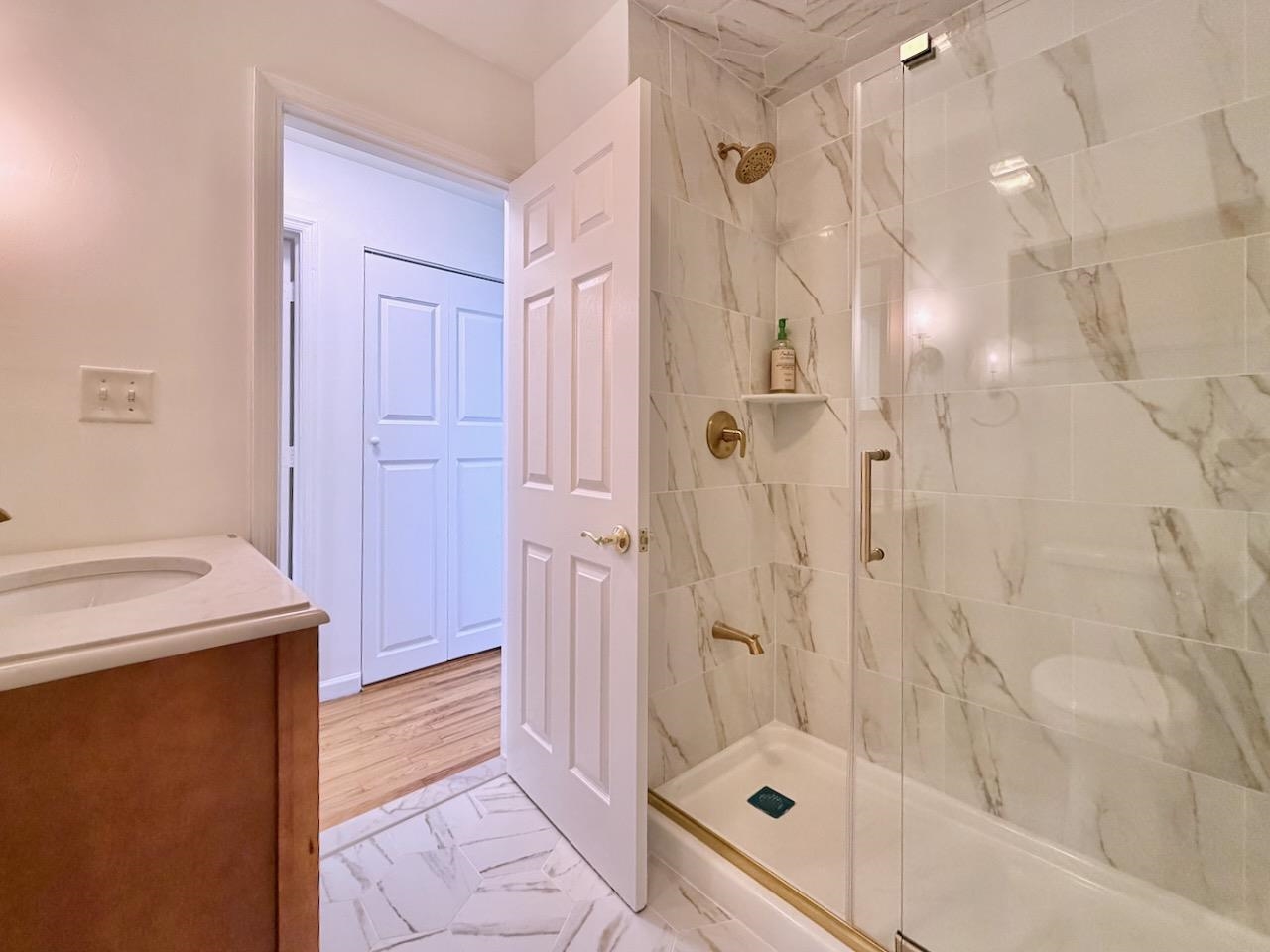 126 OGDEN AVE Unit: PH