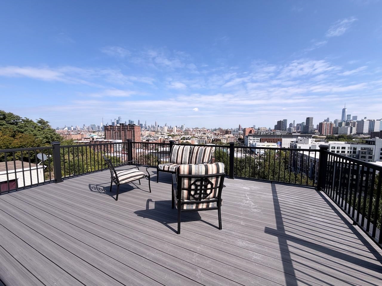 126 OGDEN AVE Unit: PH