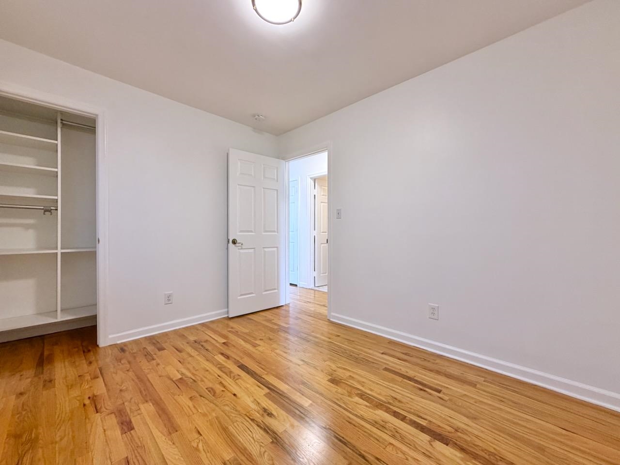 126 OGDEN AVE Unit: PH