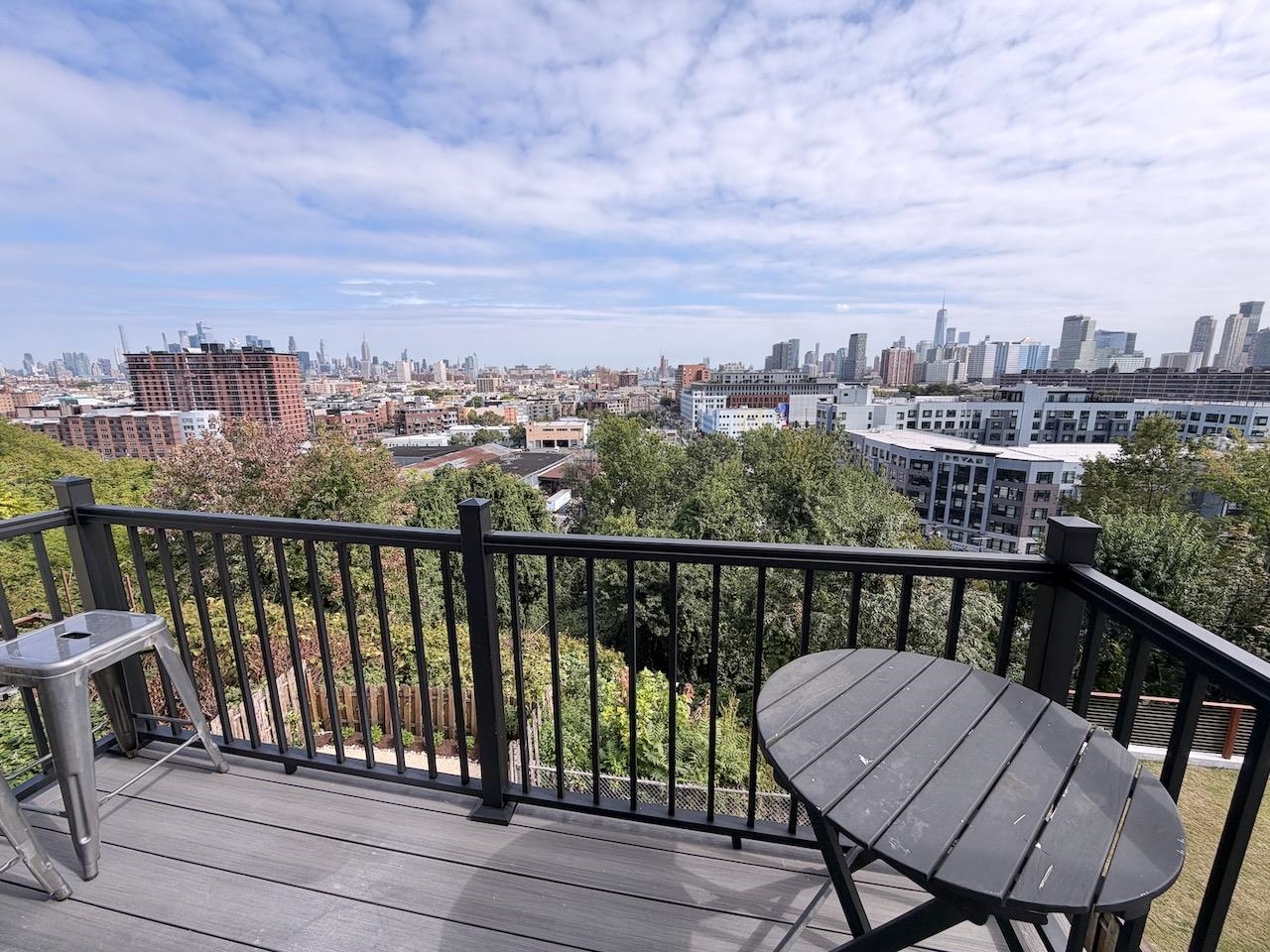 126 OGDEN AVE Unit: PH