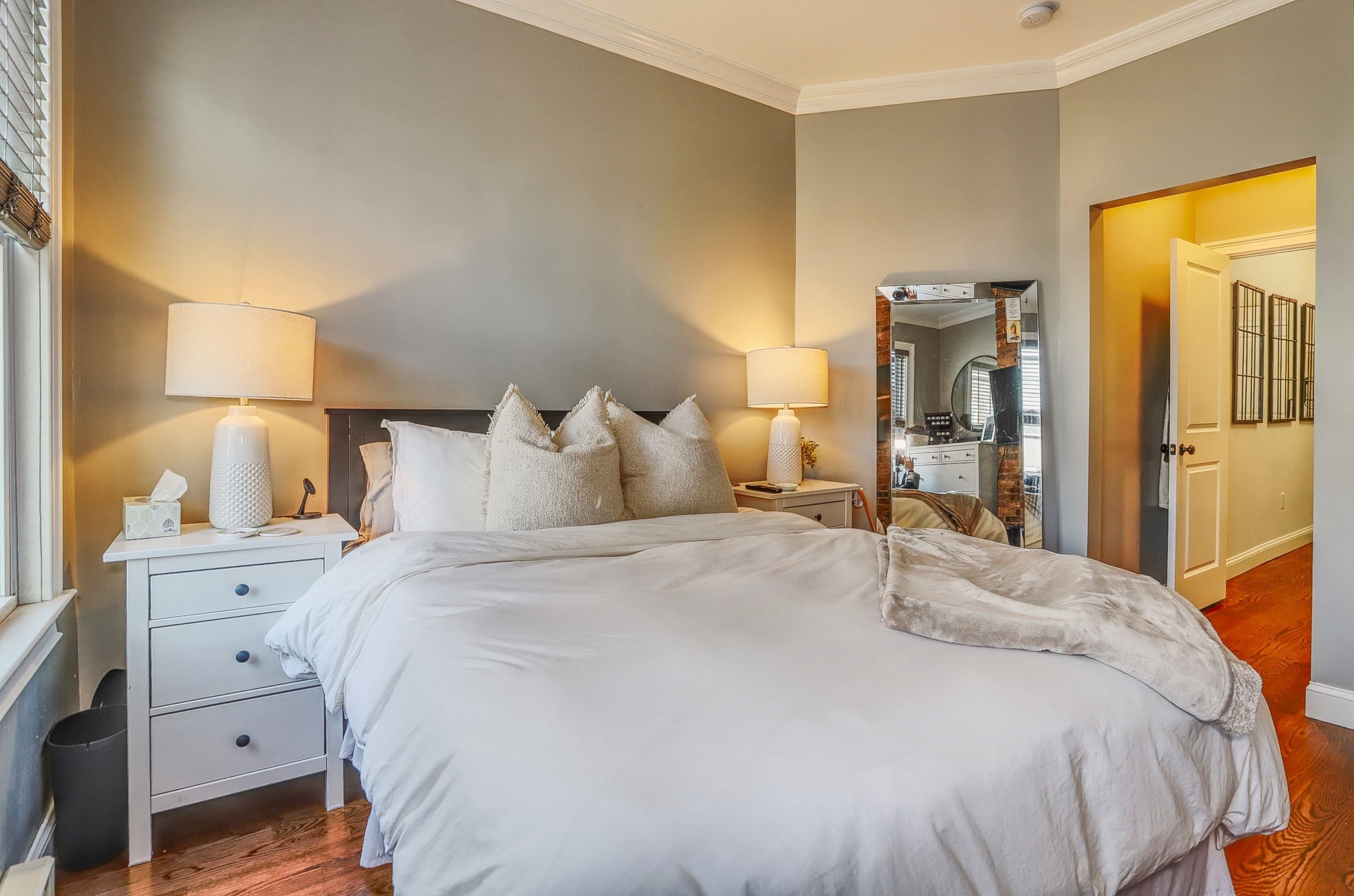 403 ADAMS ST Unit: 3