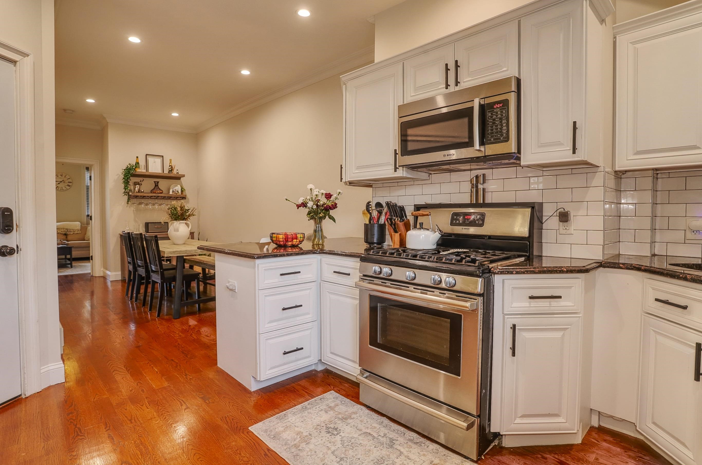 403 ADAMS ST Unit: 3