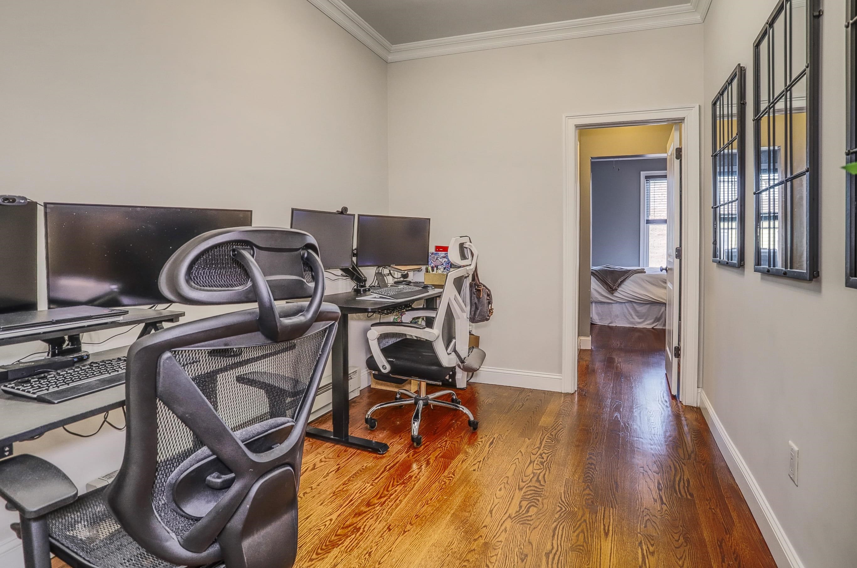 403 ADAMS ST Unit: 3