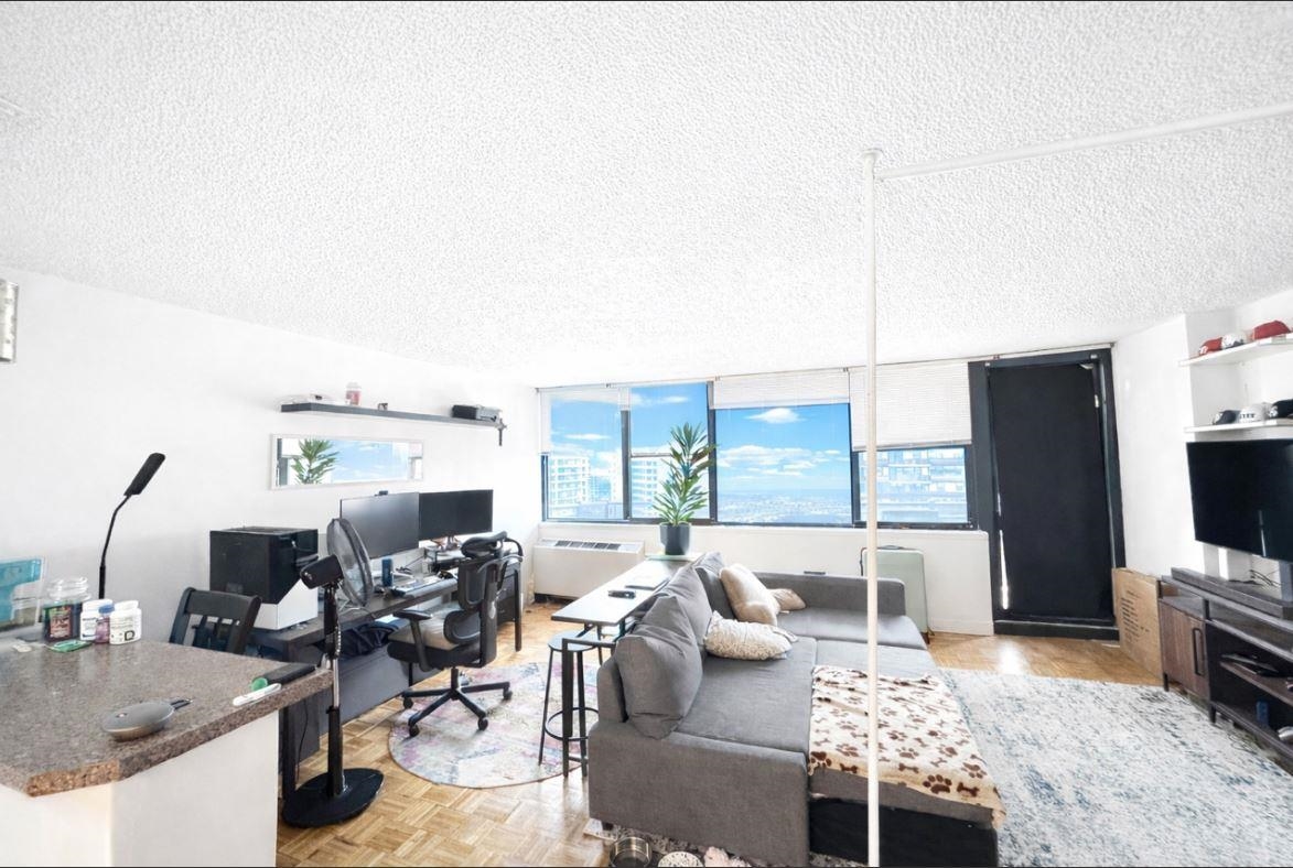 280 LUIS M MARIN BLVD Unit: 21L